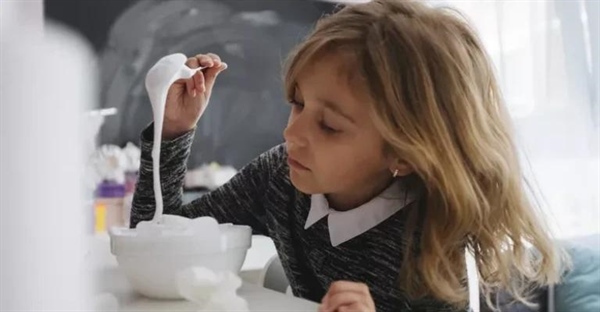 اوبلک چگونه کار می‌کند؟ راز سیال جادویی دکتر سوس