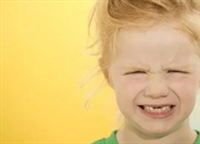 چرا دندان‌ها زرد می‌شوند؟ (و رنگ‌های دیگر!) + پیشگیری و درمان