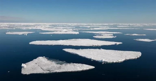 اقیانوس منجمد شمالی: کوچکترین اقیانوس جهان و دریای حاشیه‌ای مهم