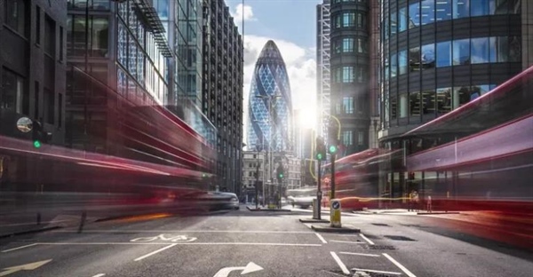 لندن: سفری در تاریخ و جغرافیای پایتخت بریتانیا