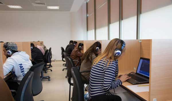 در حال برگزاری آزمون تافل