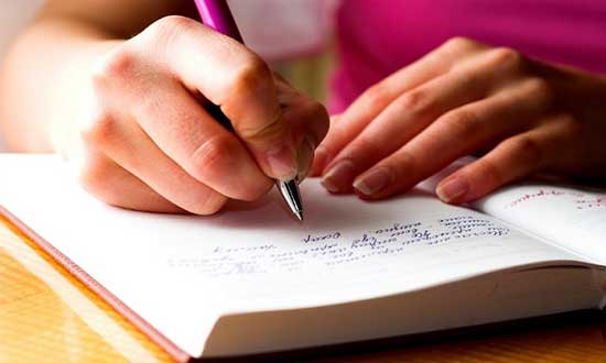 پذیرش دانشگاه در حال نوشتن