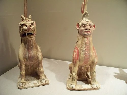 مجسمه‌های نگهبان سلسله سویی