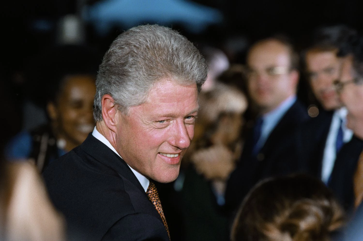 تایم لاین رویدادهای جهانی در دهه 1990 - 1998