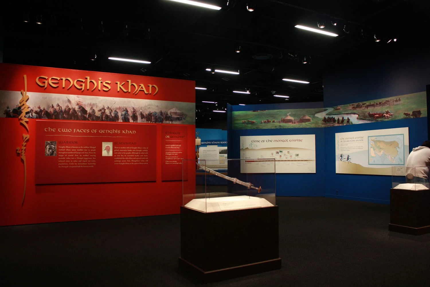ورودی نمایشگاه چنگیز خان و امپراتوری مغول