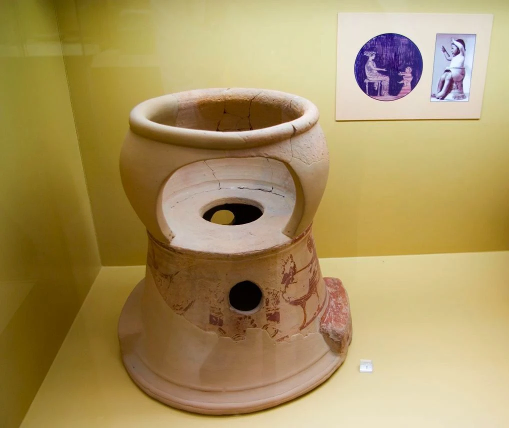 صندلی توالت آموزش سفالی یونان باستان