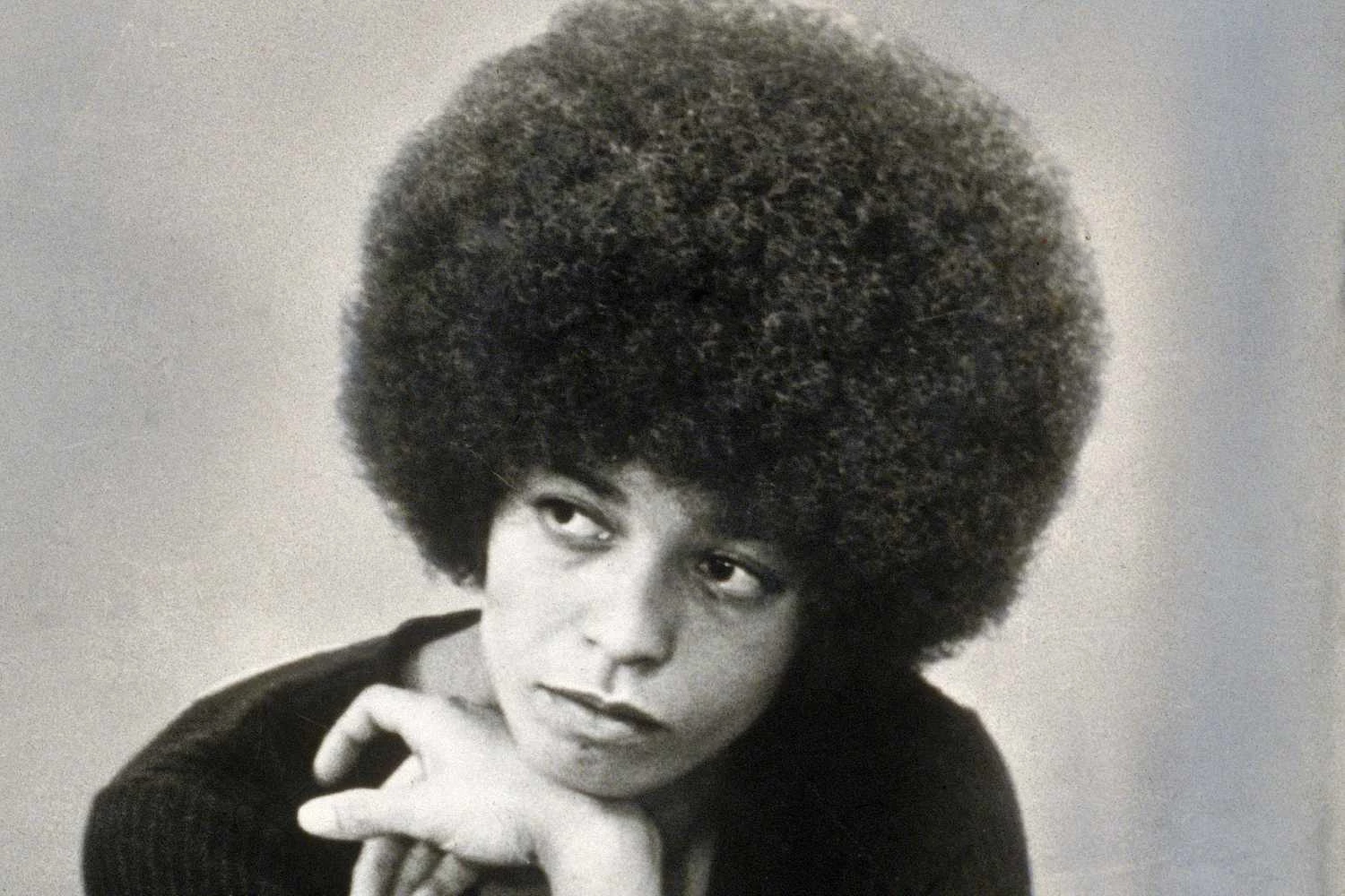 آنگلا دیویس