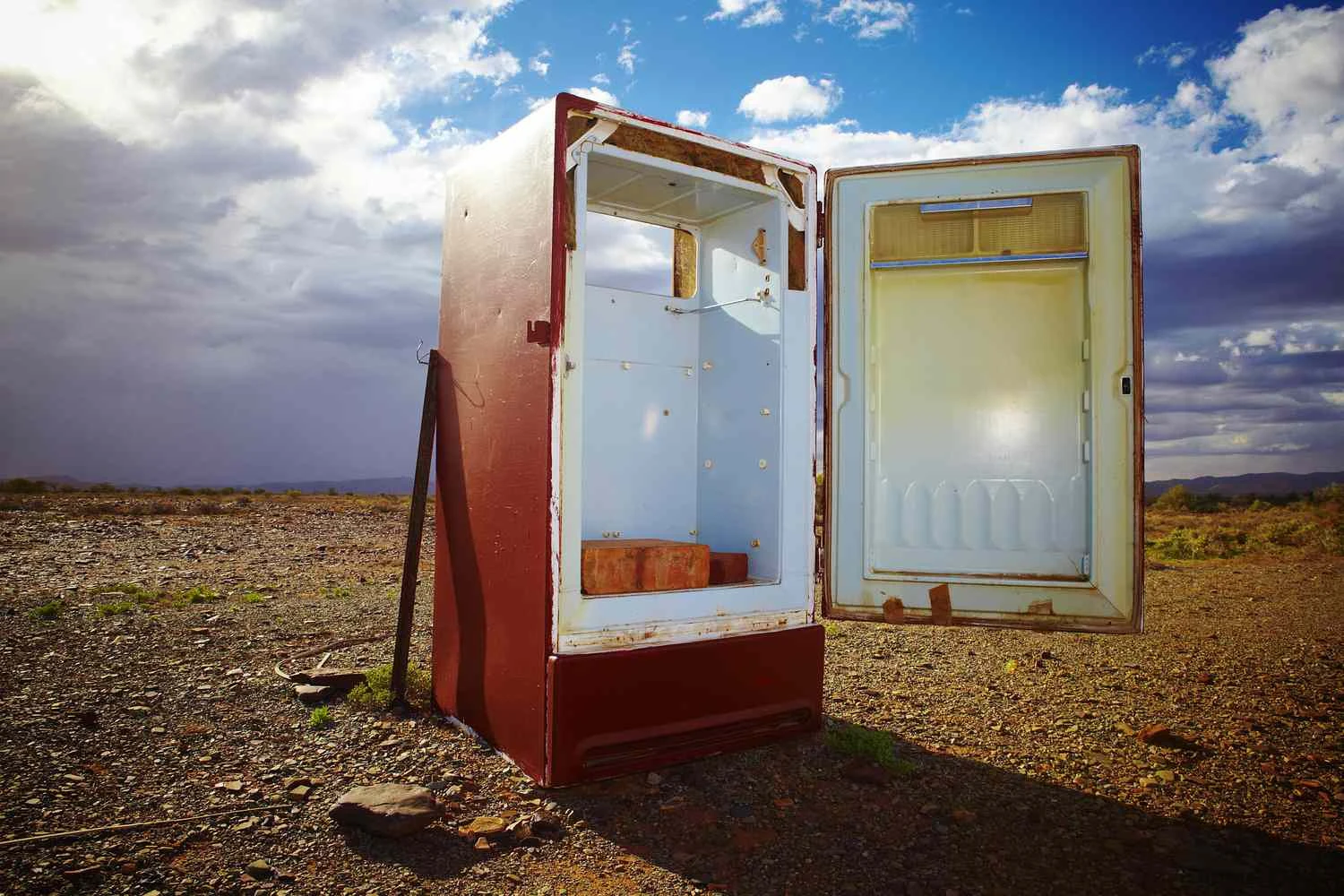 مواد سرمازا از جمله تری‌کلروفلوئورومتان، گازهای گلخانه‌ای بدنامی هستند.