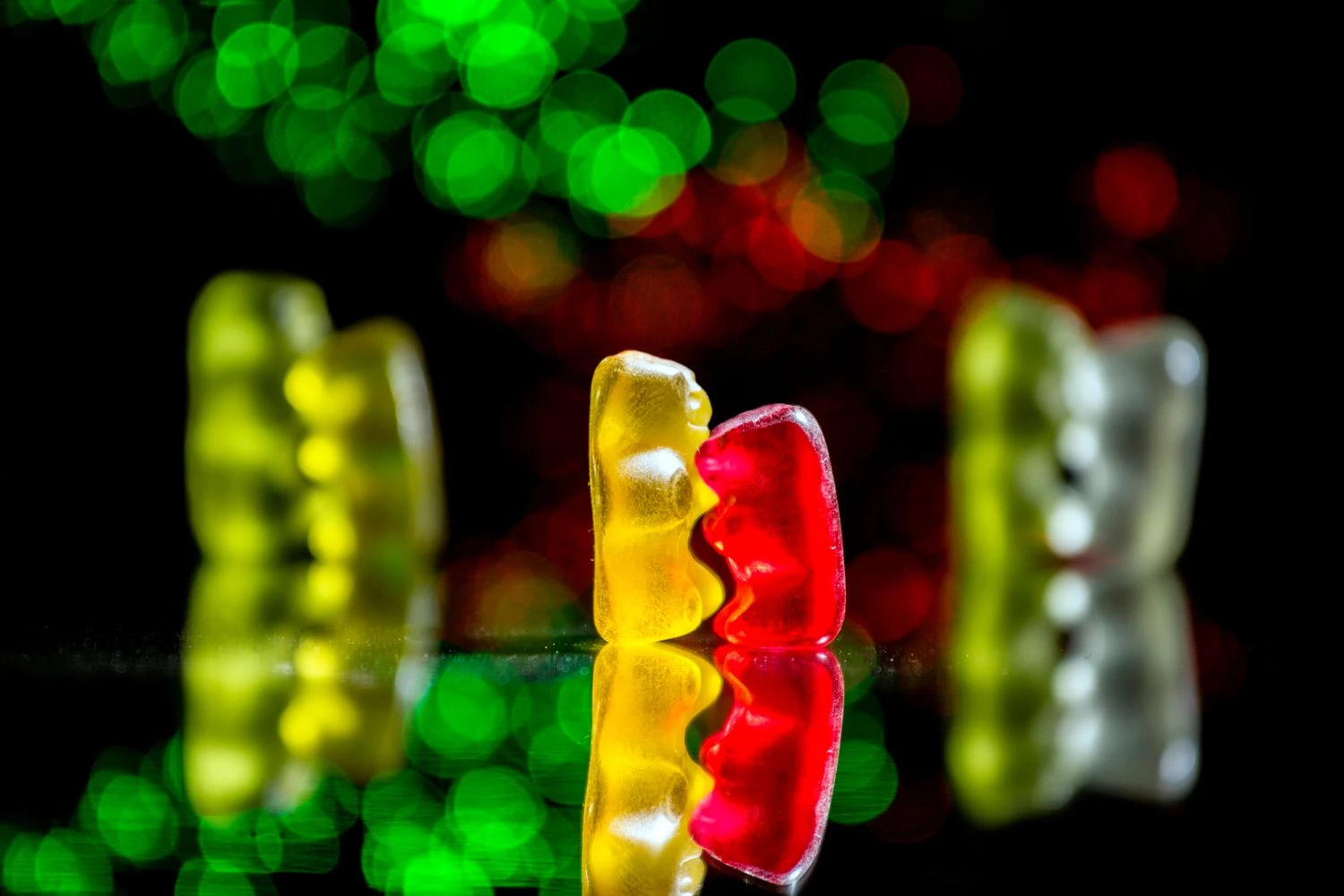 واکنش خرس های ژله ای رقصان