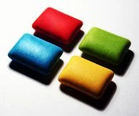 آدامس اغلب حاوی دی متیل پلی سیلوکسان است.