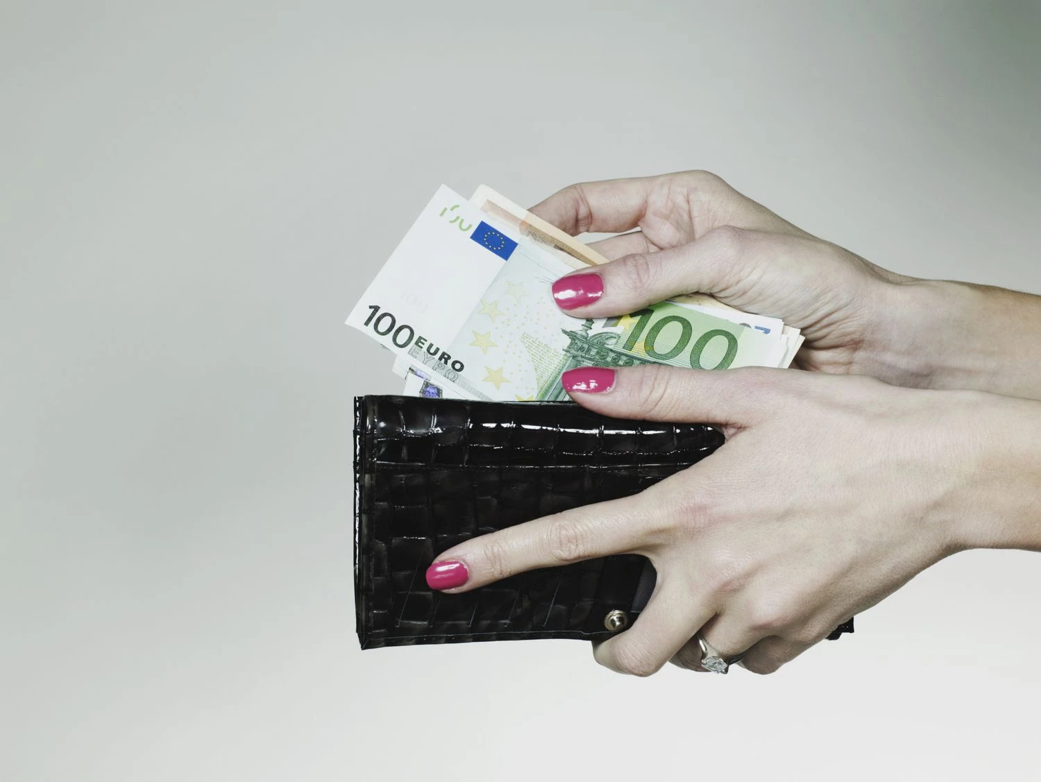 تایم لاین رویدادهای جهانی در دهه 1990 - 199