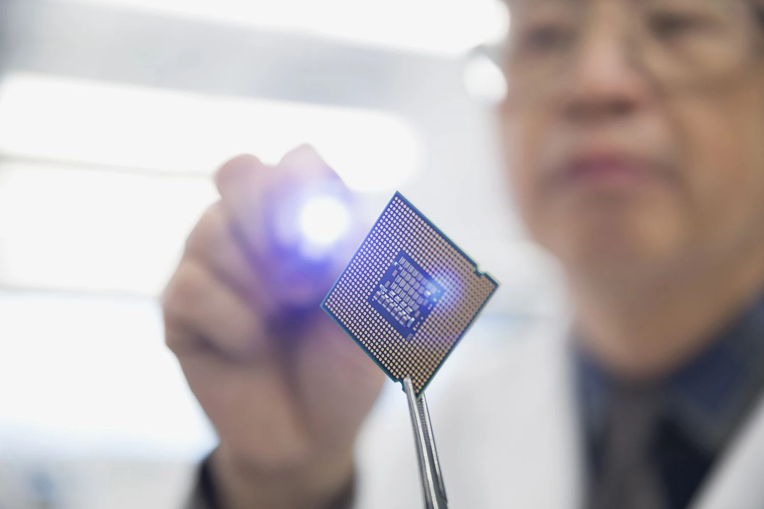 مهندس با نور <a href=