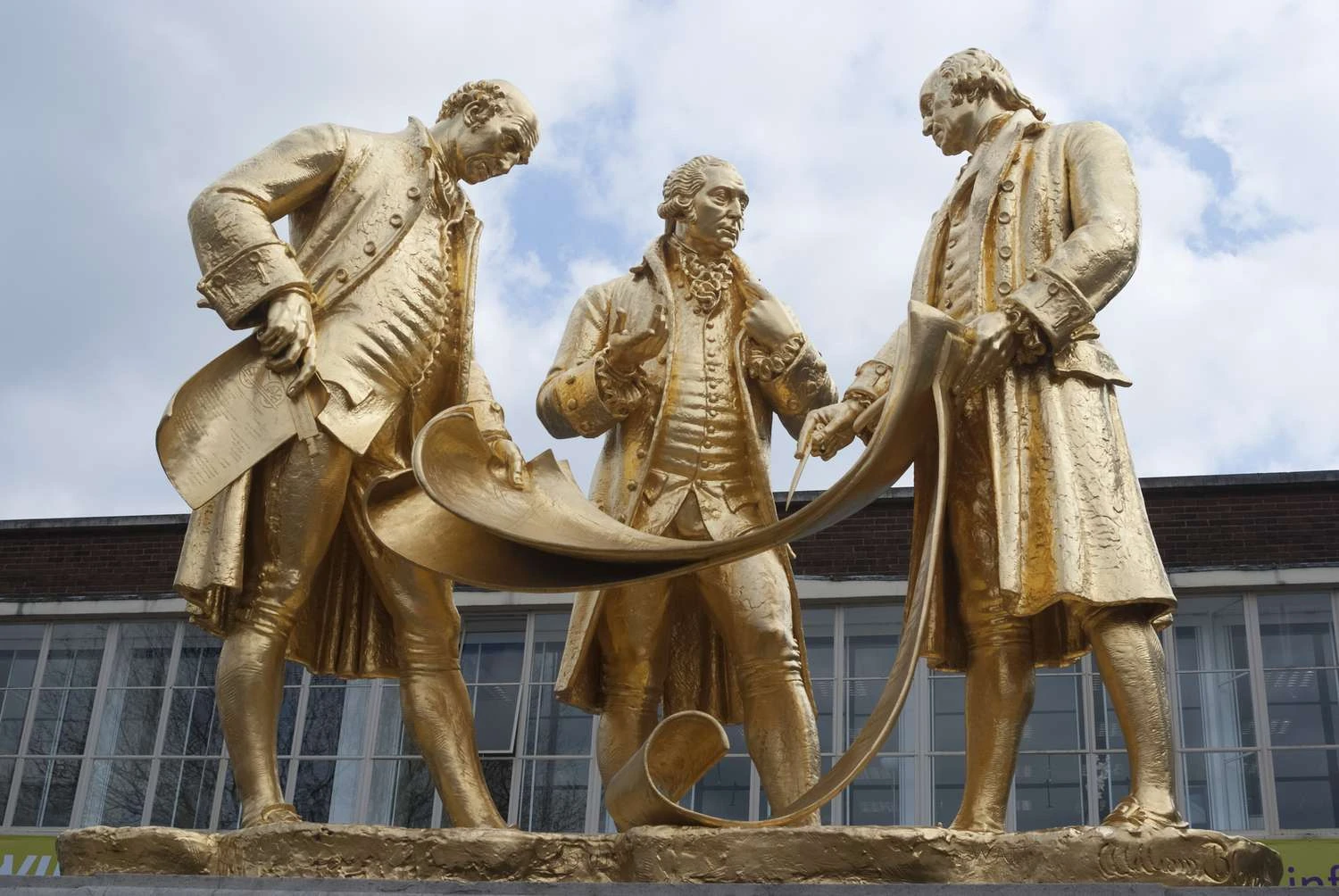 مجسمه بولتون، وات و مردوخ