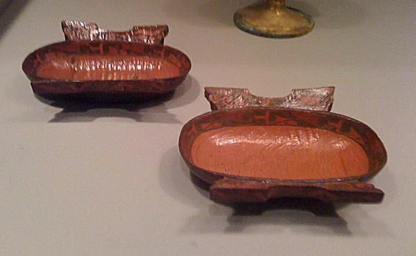 جام‌های شراب لاکی از دوره دولت‌های جنگنده سلسله ژو